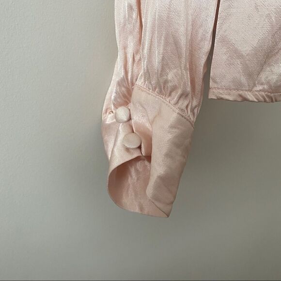 {L’ACADEMIE] Open Sleeve Cold Shoulder Light Pink Blouse - Picture 7 of 9